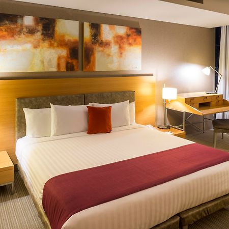 ホテル カミノ リアル サンタフェ メキシコシティ エクステリア 写真 A bedroom at the Hilton San Francisco