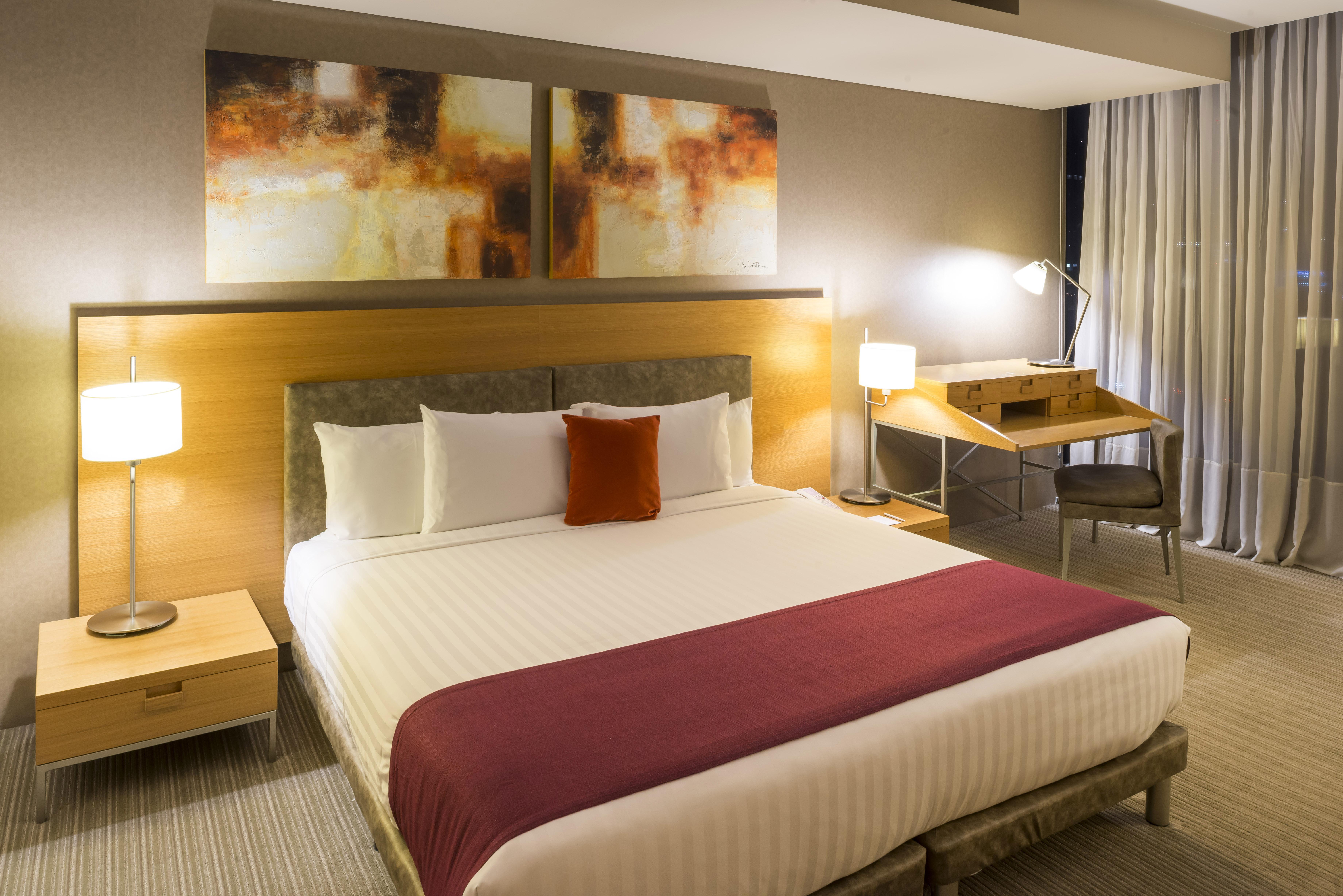 ホテル カミノ リアル サンタフェ メキシコシティ エクステリア 写真 A bedroom at the Hilton San Francisco