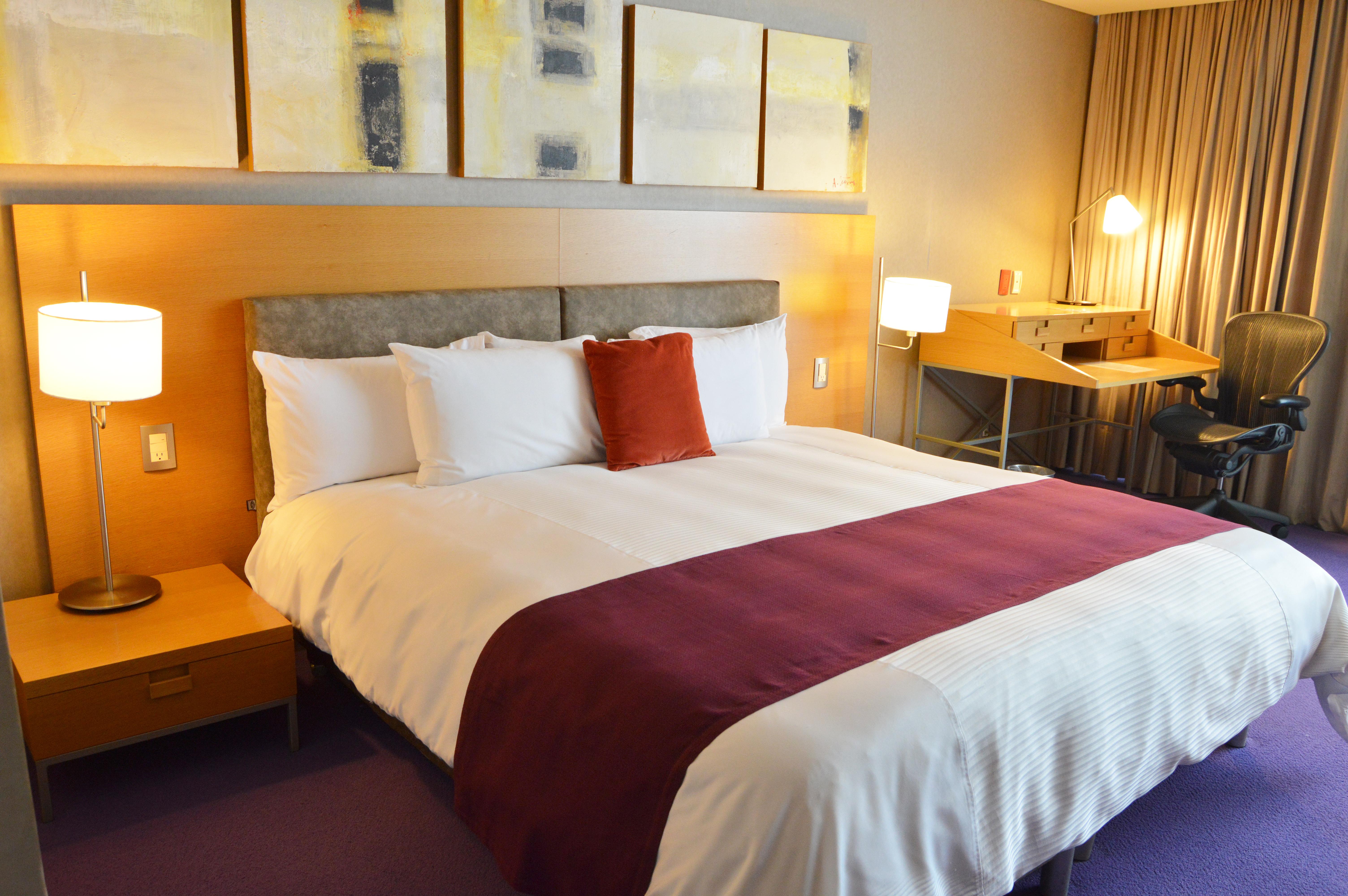 ホテル カミノ リアル サンタフェ メキシコシティ エクステリア 写真 A typical hotel room