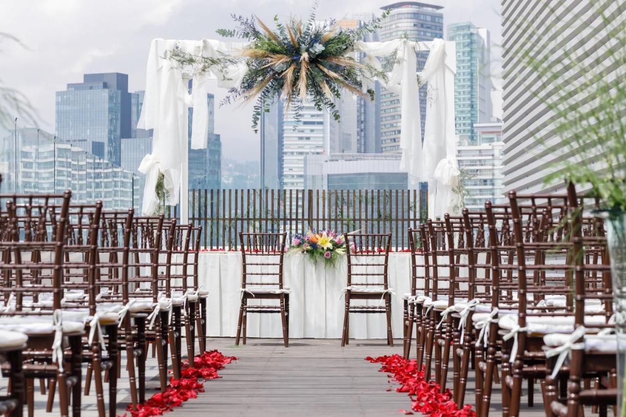 ホテル カミノ リアル サンタフェ メキシコシティ エクステリア 写真 The Terrace at the Mandarin Oriental, New York