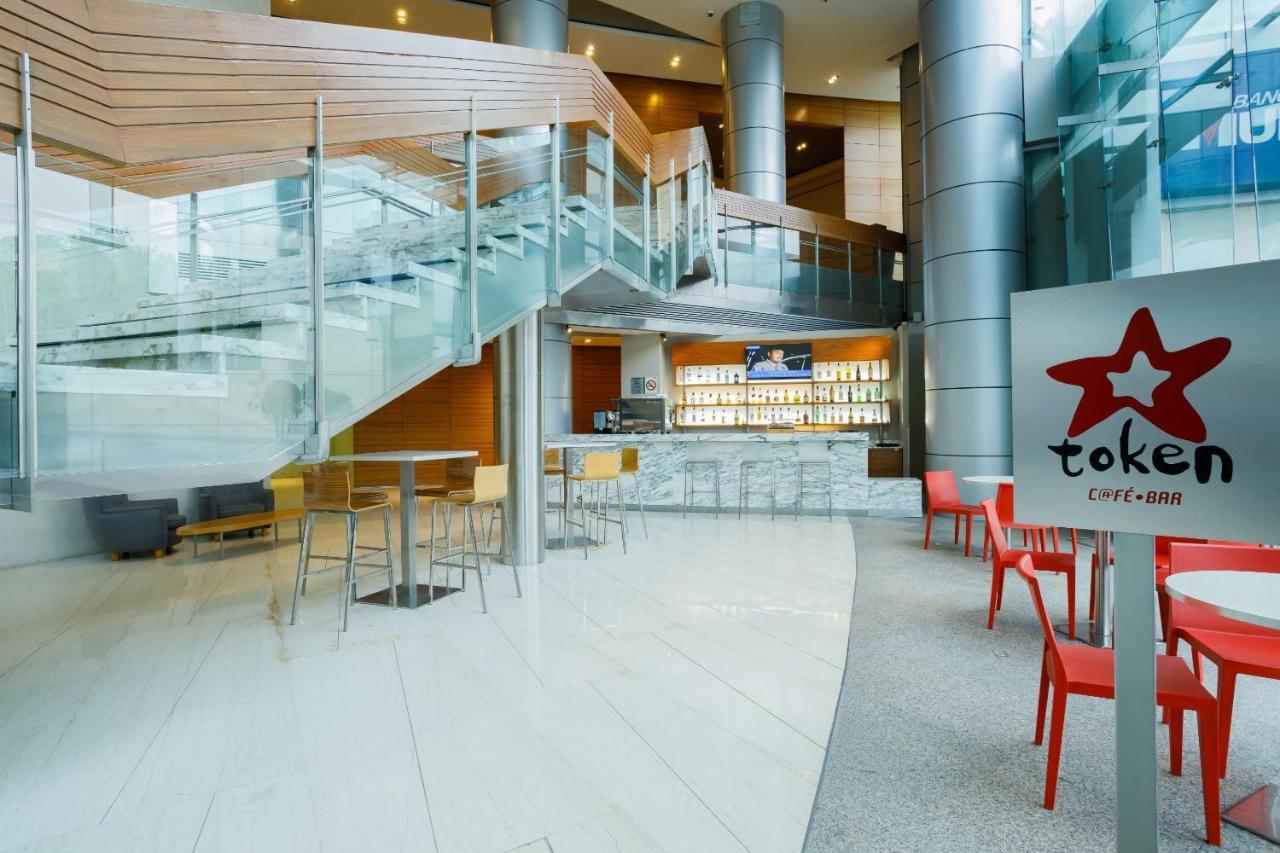 ホテル カミノ リアル サンタフェ メキシコシティ エクステリア 写真 Take 5 Lounge at SFO